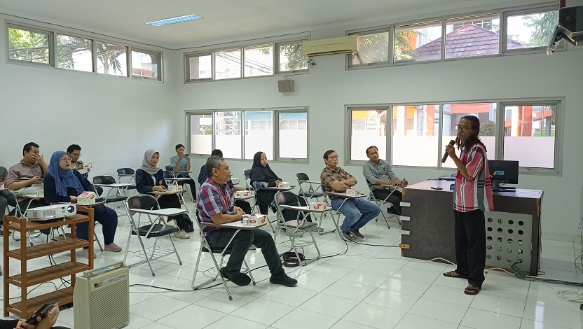 Pelatihan Jurnalistik Pengelola Web Polines diisi oleh Editor Liputan6.com