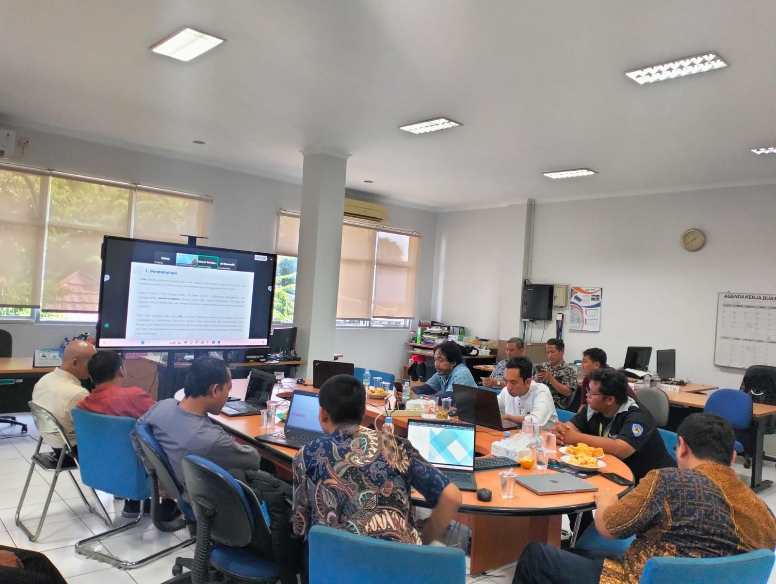 Pemantauan Kinerja Perangkat Jaringan dan Server: Kunci Keberhasilan Infrastruktur TI yang Handal